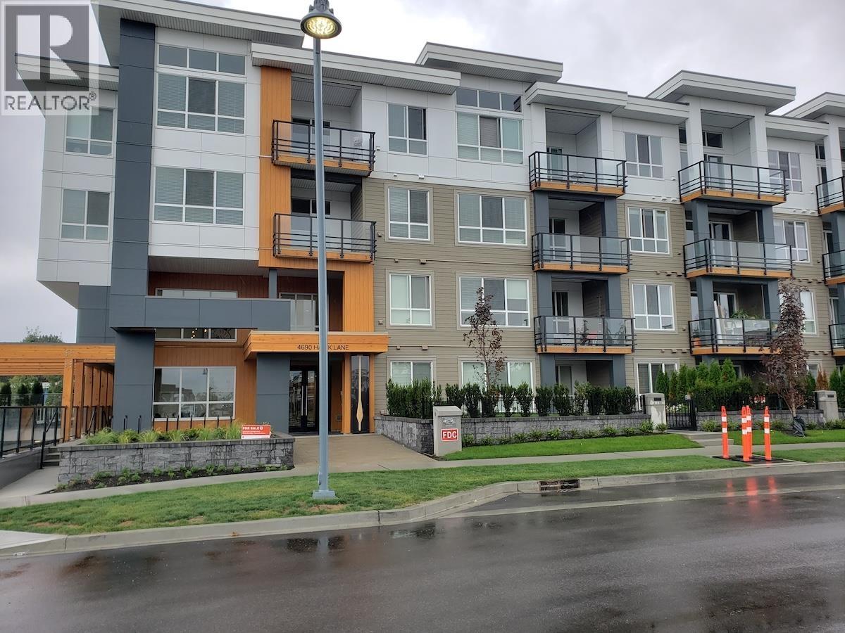 4690 HAWK LANE, Tsawwassen