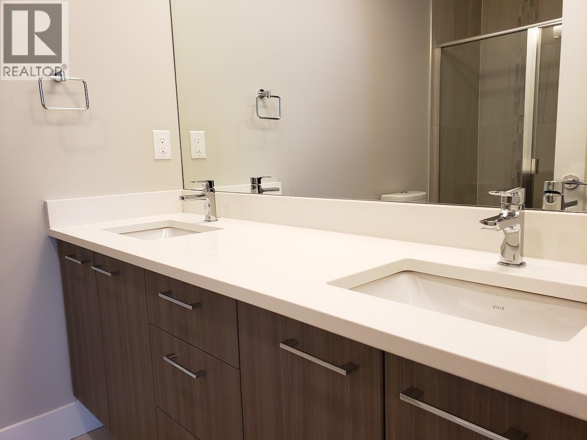 4690 HAWK LANE, Tsawwassen