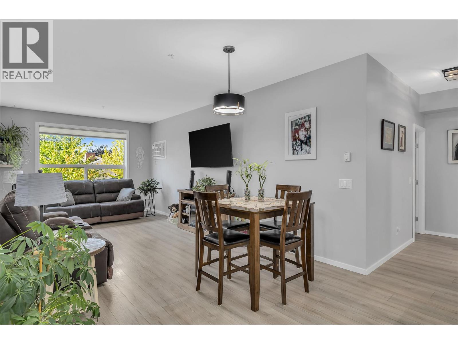 206 778 Rutland Road, Kelowna