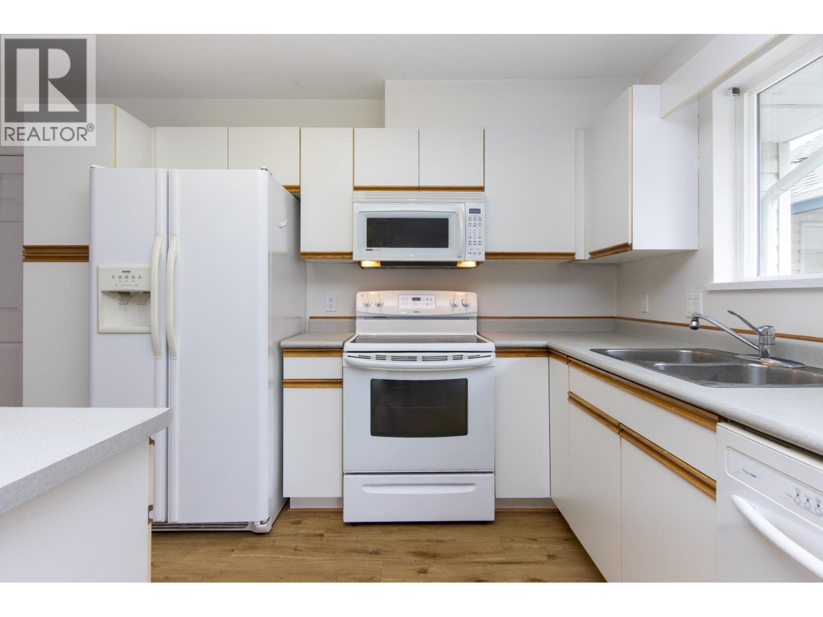 13 1201 PEMBERTON AVENUE, Squamish