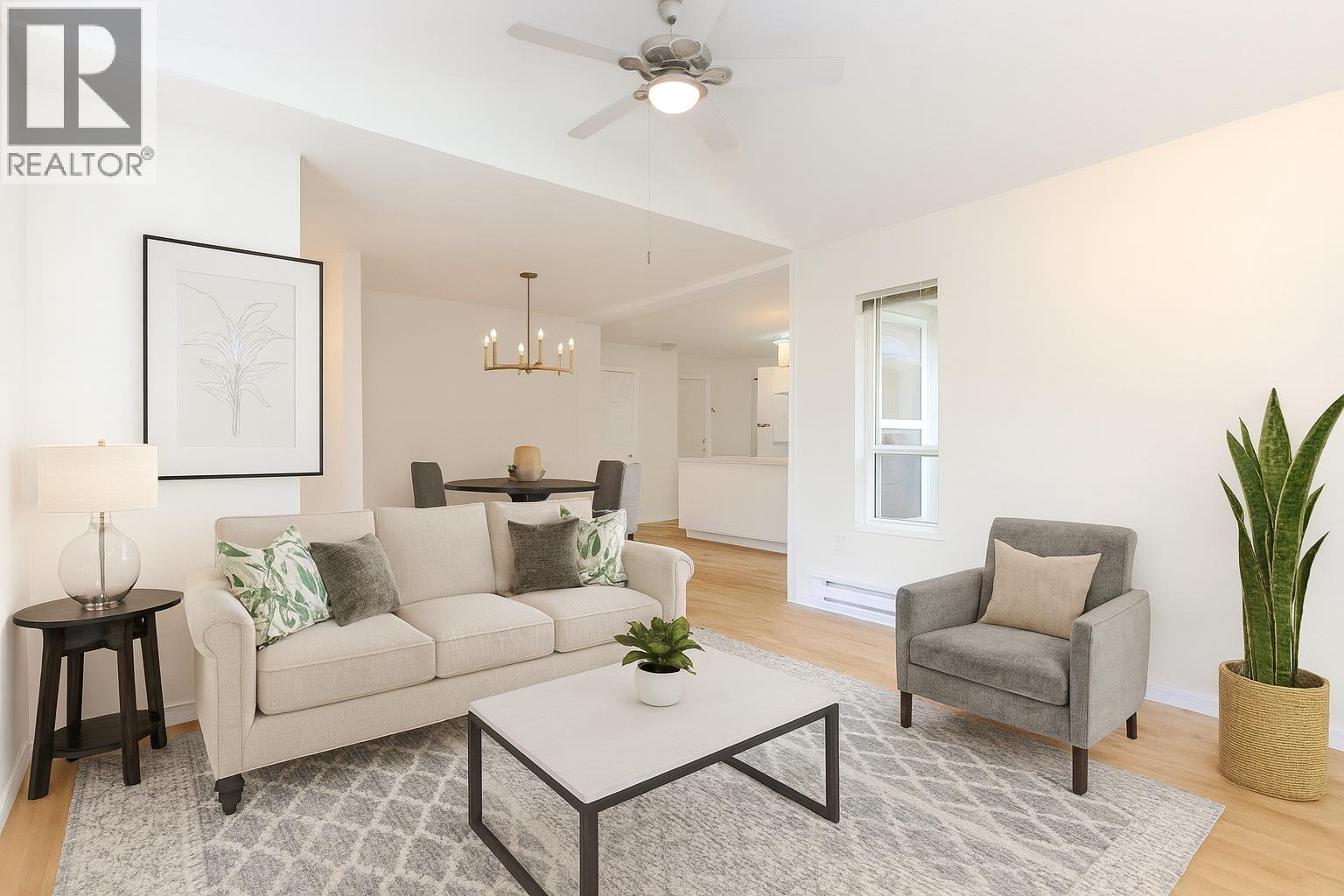 13 1201 PEMBERTON AVENUE, Squamish