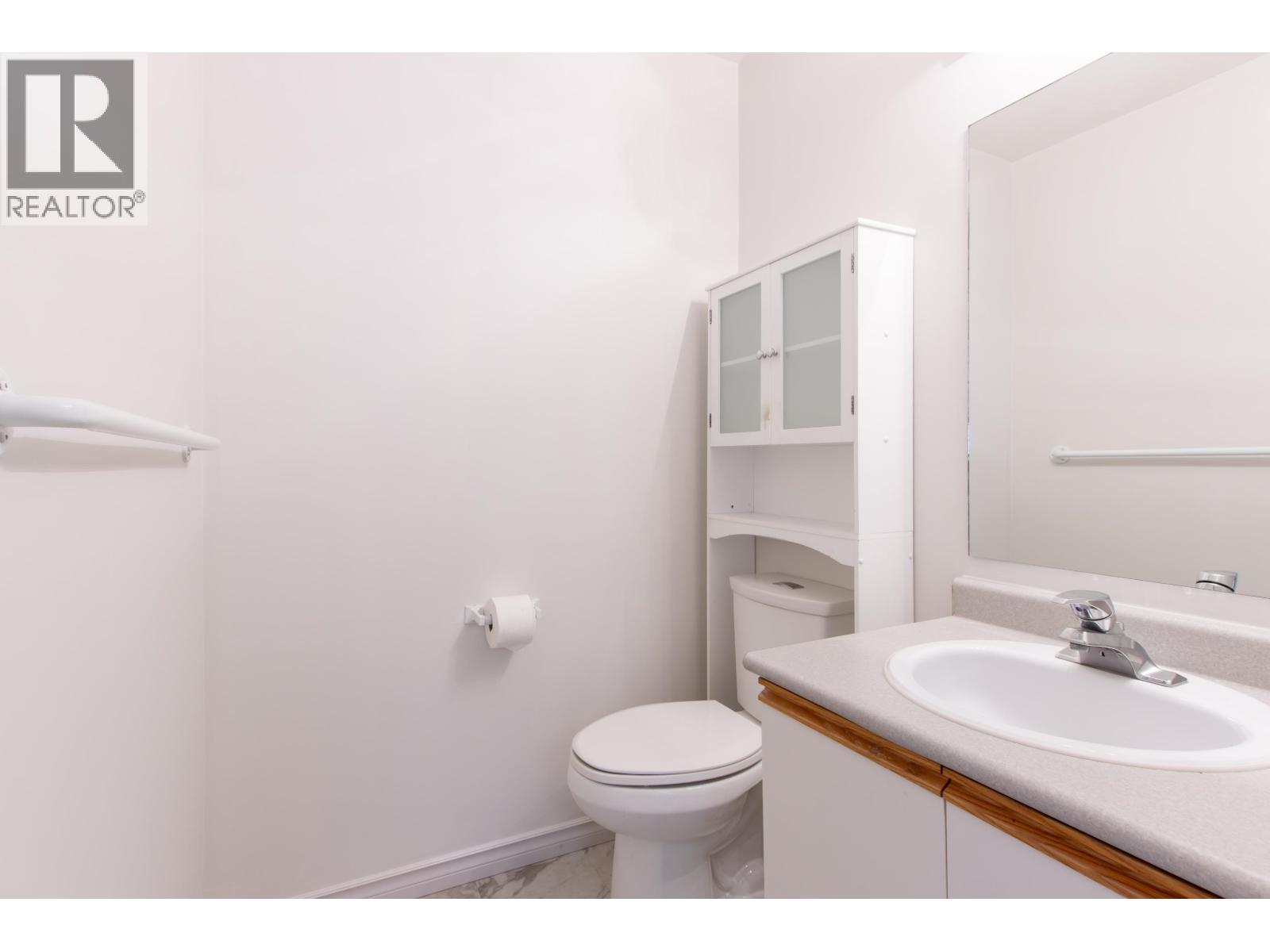 13 1201 PEMBERTON AVENUE, Squamish