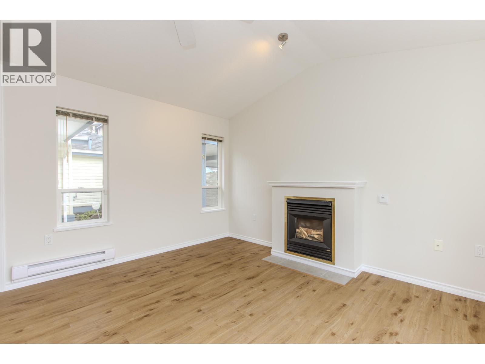 13 1201 PEMBERTON AVENUE, Squamish