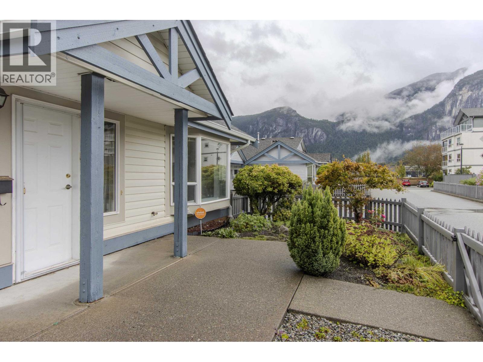 13 1201 PEMBERTON AVENUE, Squamish