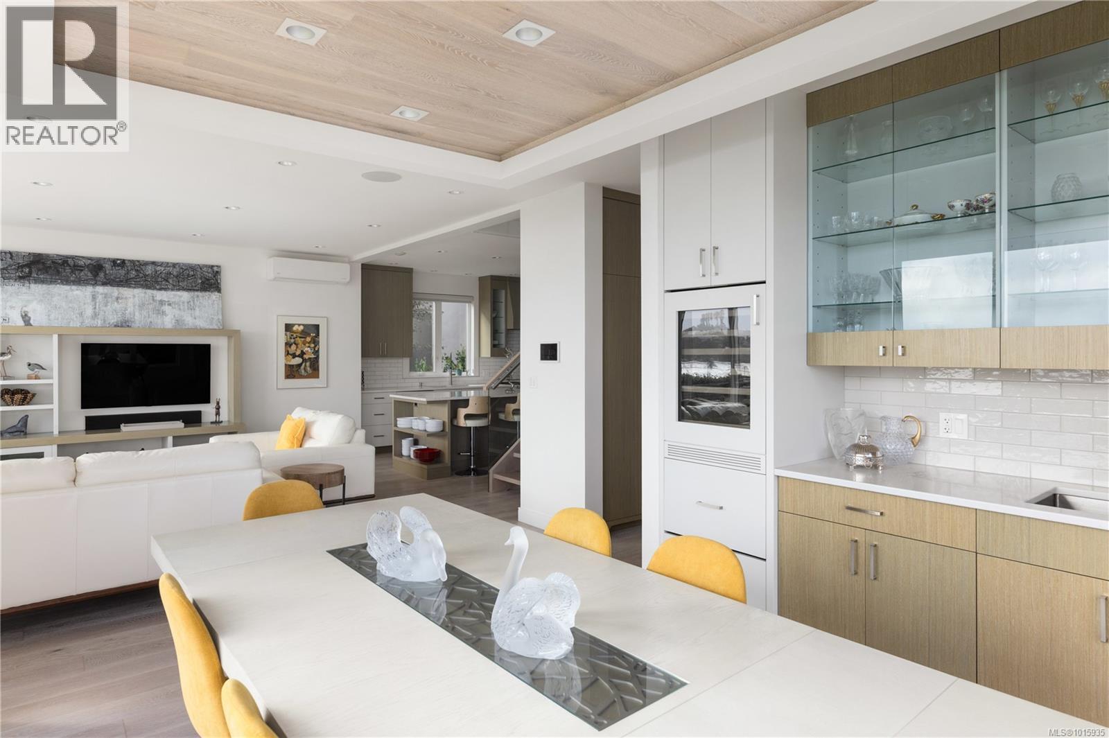  430 St. Patrick Street, Oak Bay