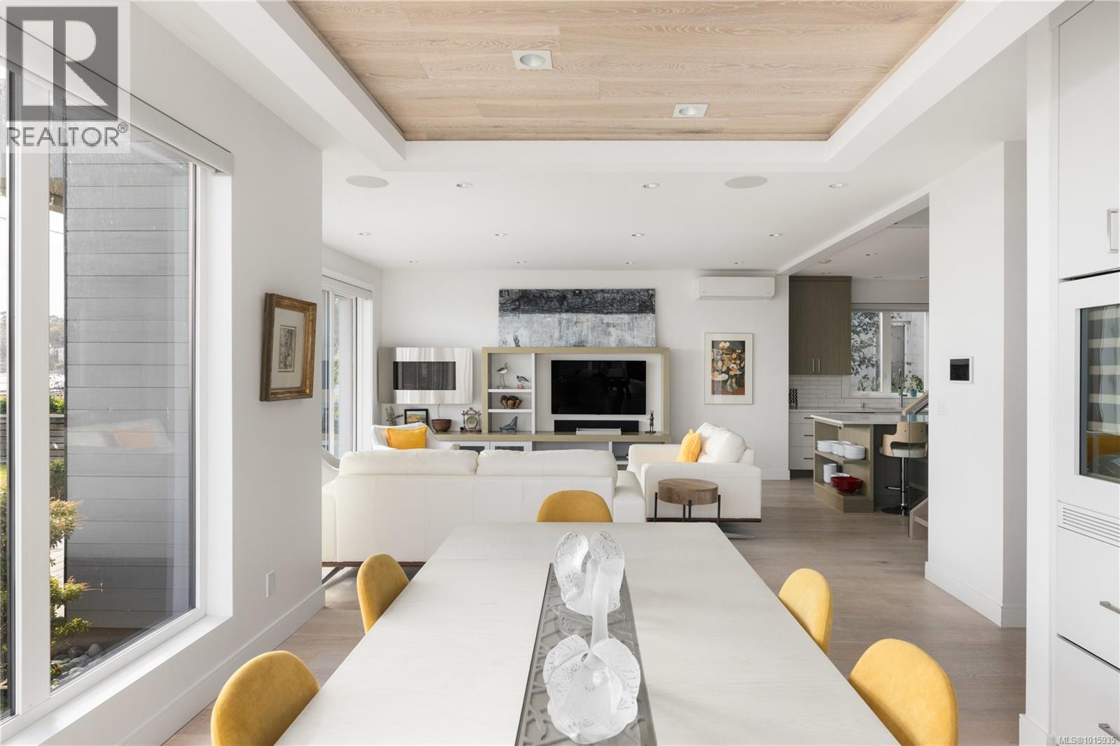  430 St. Patrick Street, Oak Bay