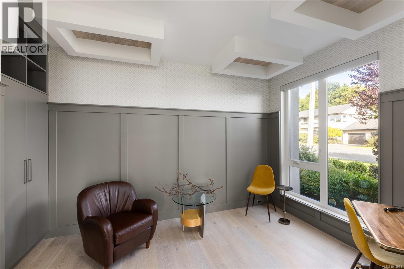  430 St. Patrick Street, Oak Bay