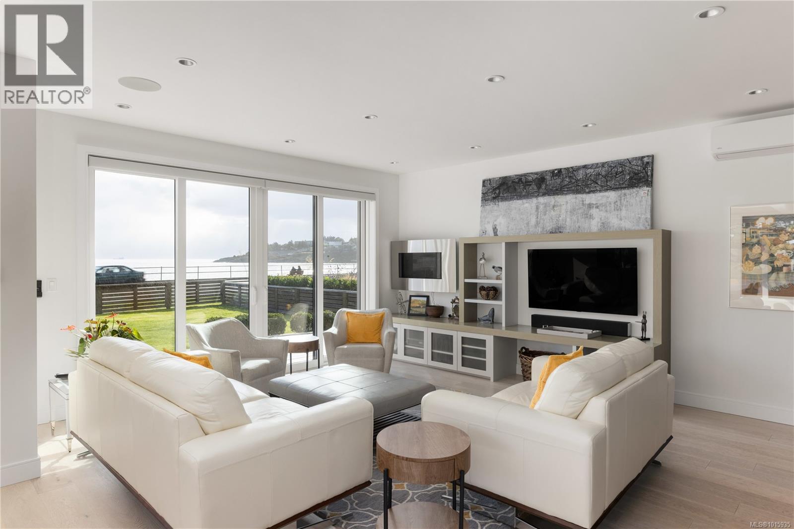  430 St. Patrick Street, Oak Bay