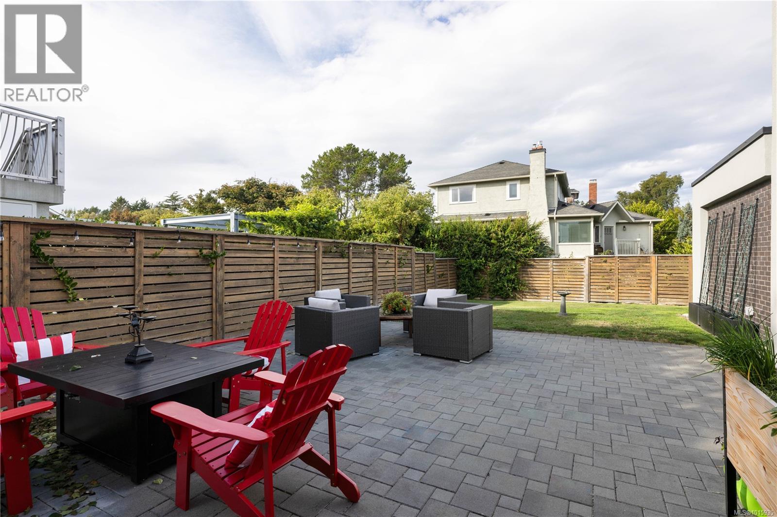  430 St. Patrick Street, Oak Bay