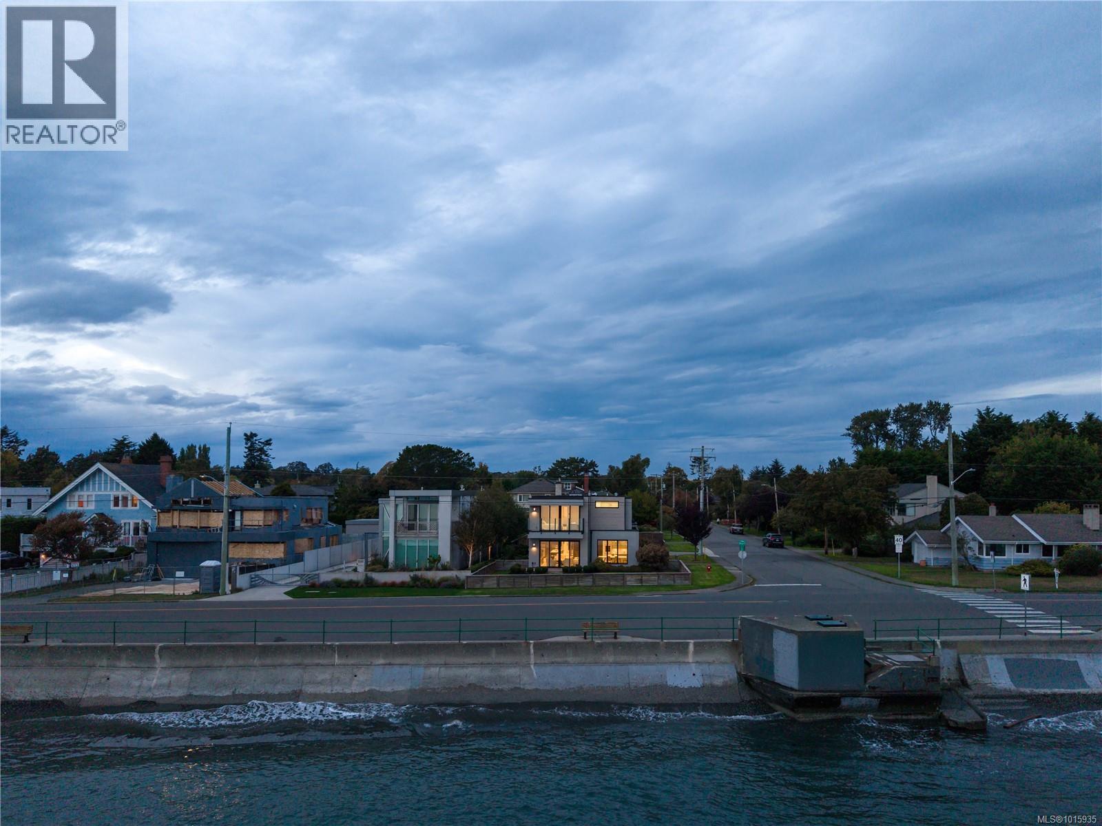  430 St. Patrick Street, Oak Bay
