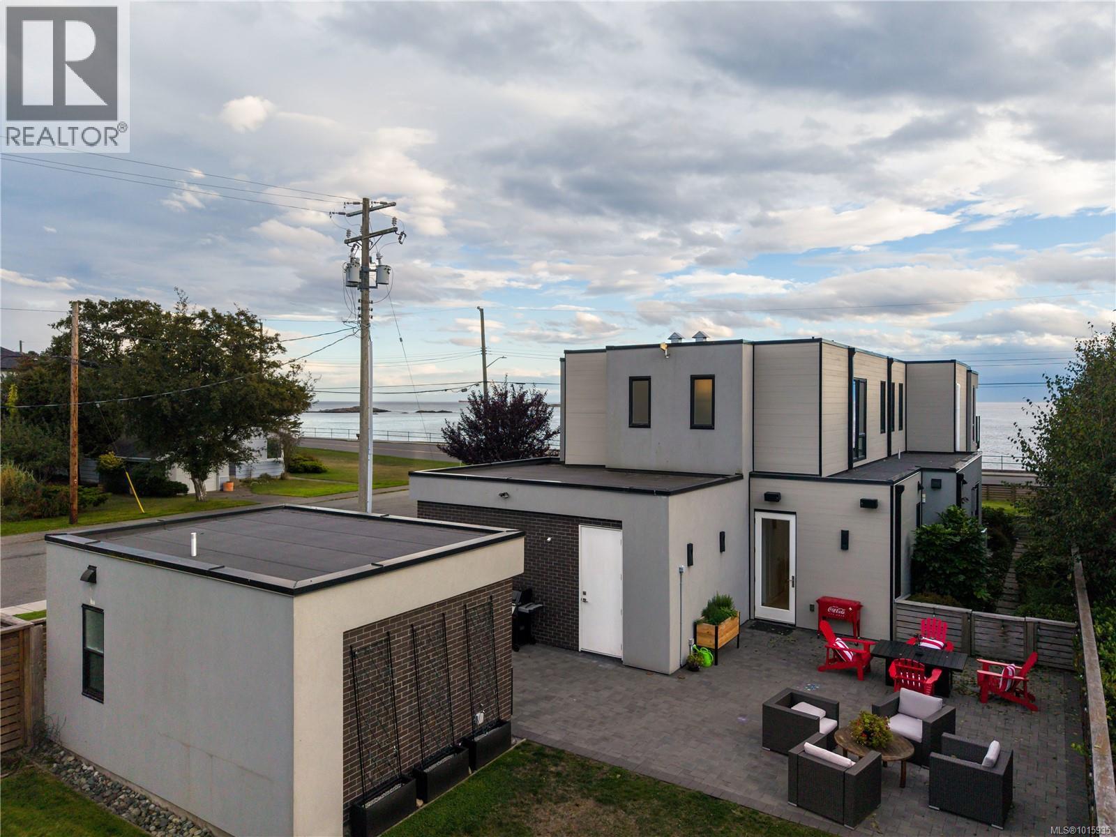  430 St. Patrick Street, Oak Bay