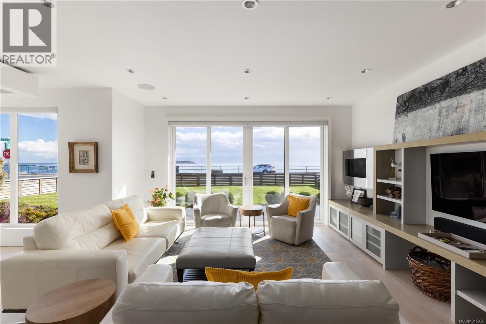  430 St. Patrick Street, Oak Bay