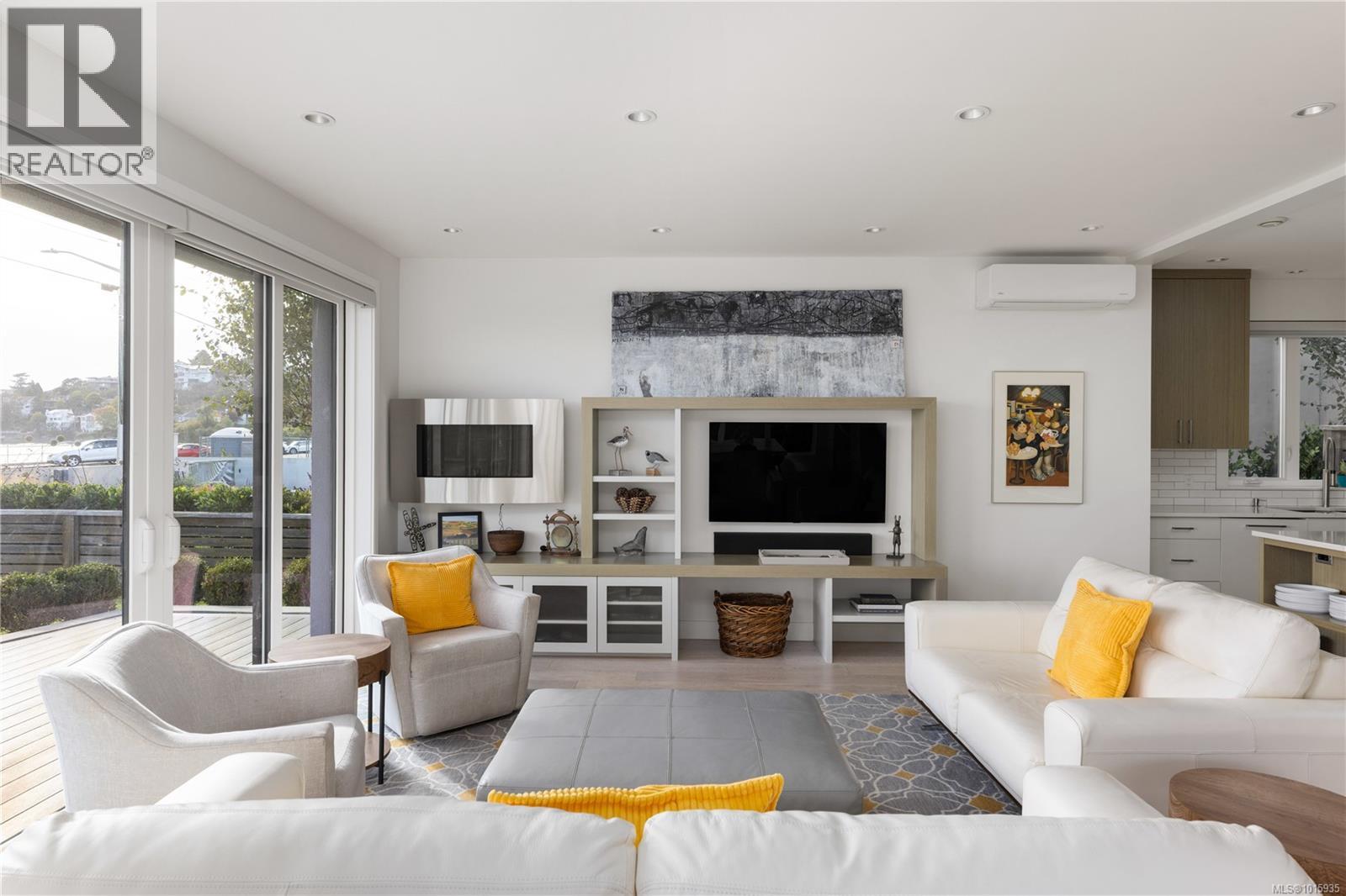  430 St. Patrick Street, Oak Bay