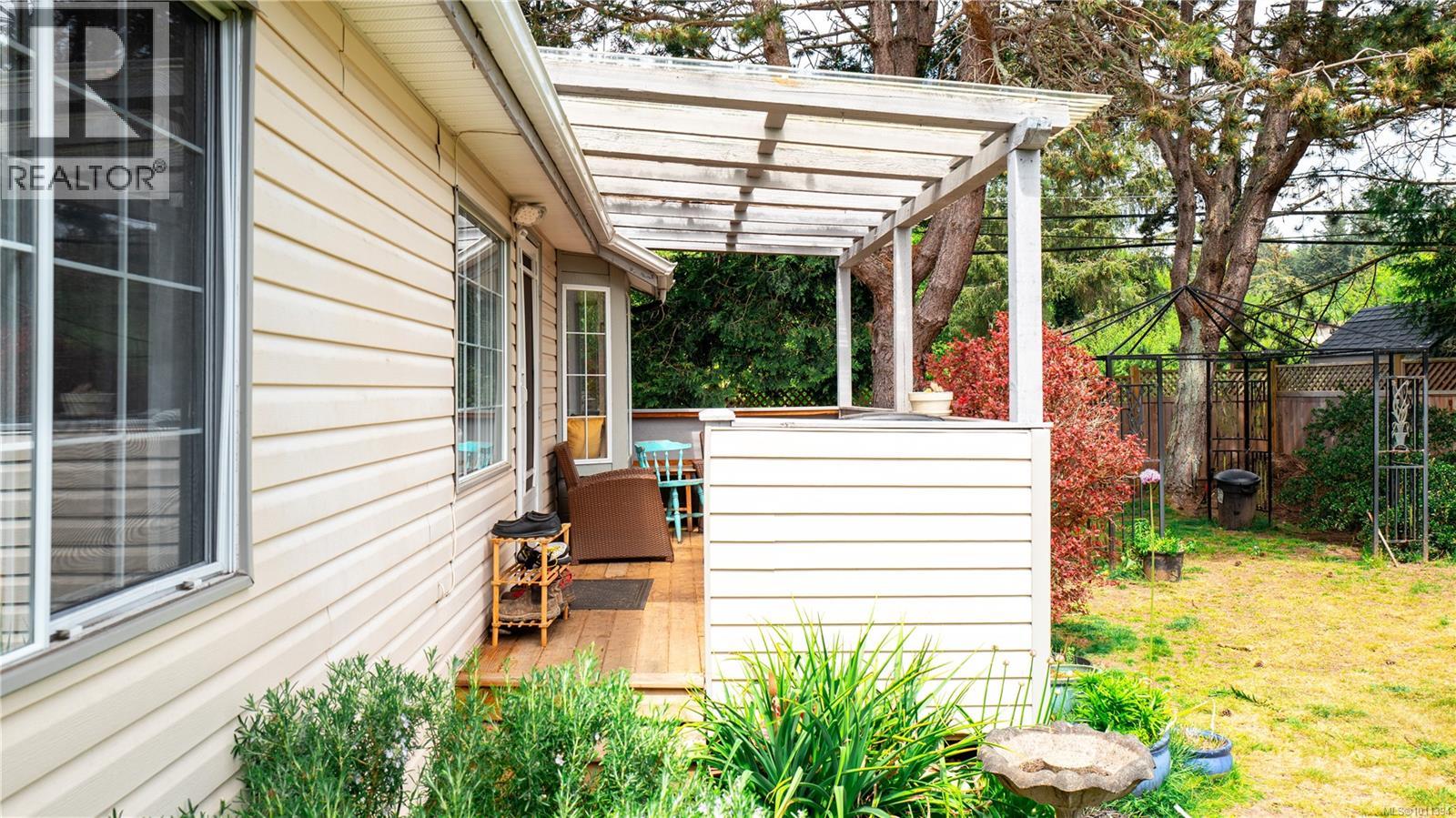 D 7885 West Coast Road, Sooke