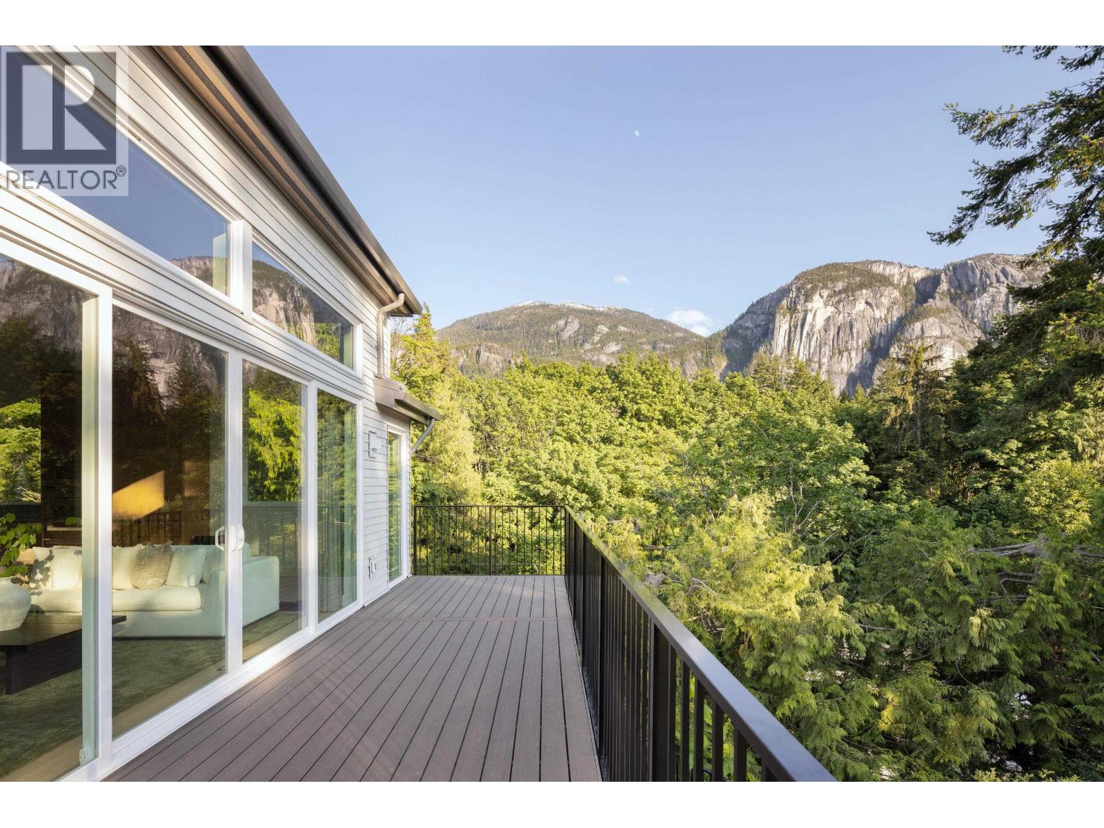 38243 VISTA CRESCENT, Squamish