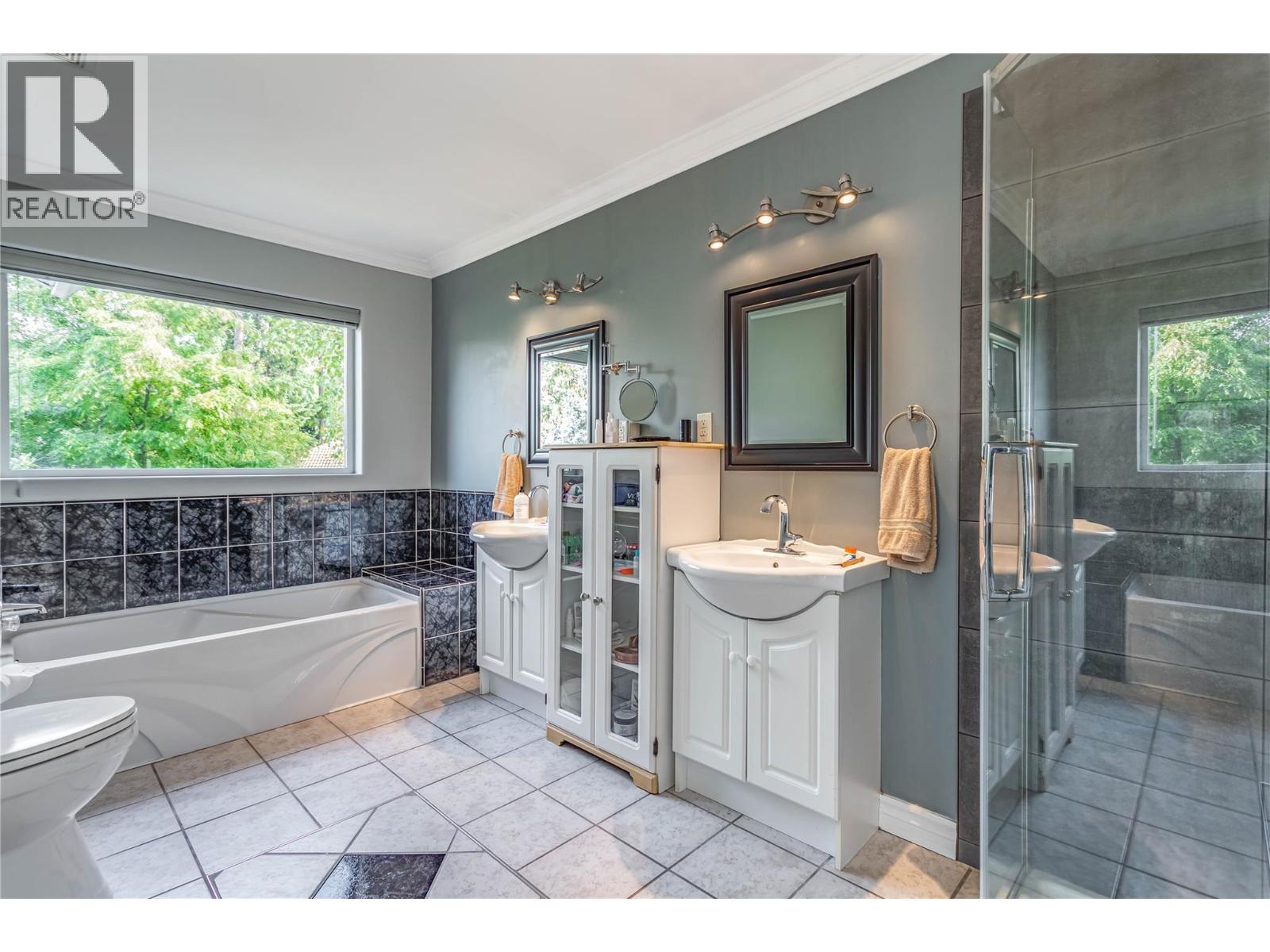  311 Woodpark Crescent, Kelowna