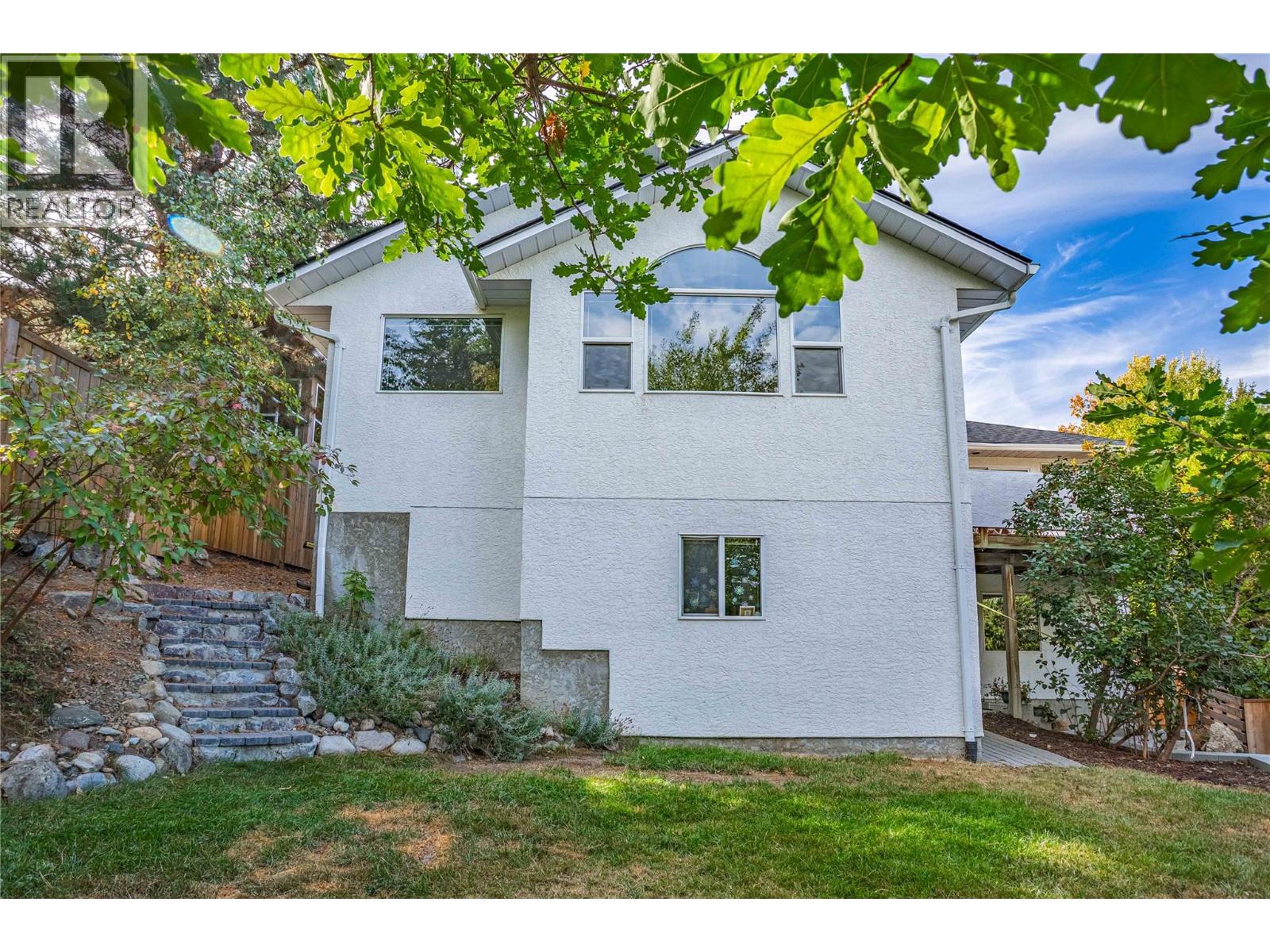  311 Woodpark Crescent, Kelowna