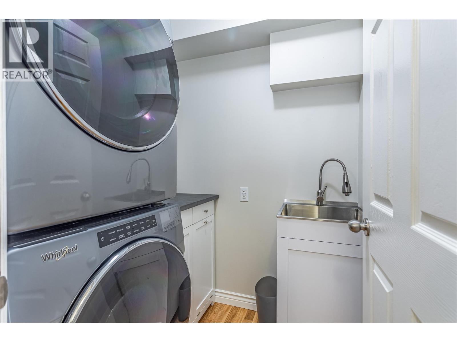  311 Woodpark Crescent, Kelowna