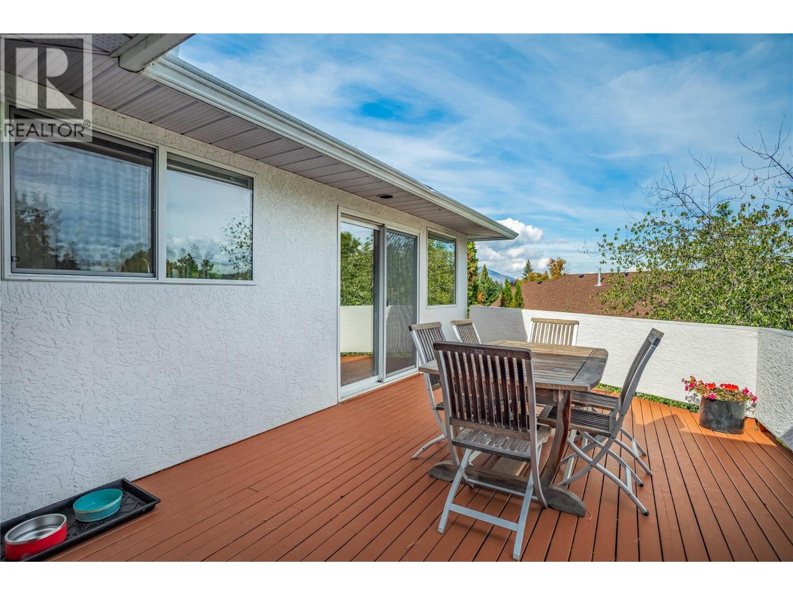  311 Woodpark Crescent, Kelowna