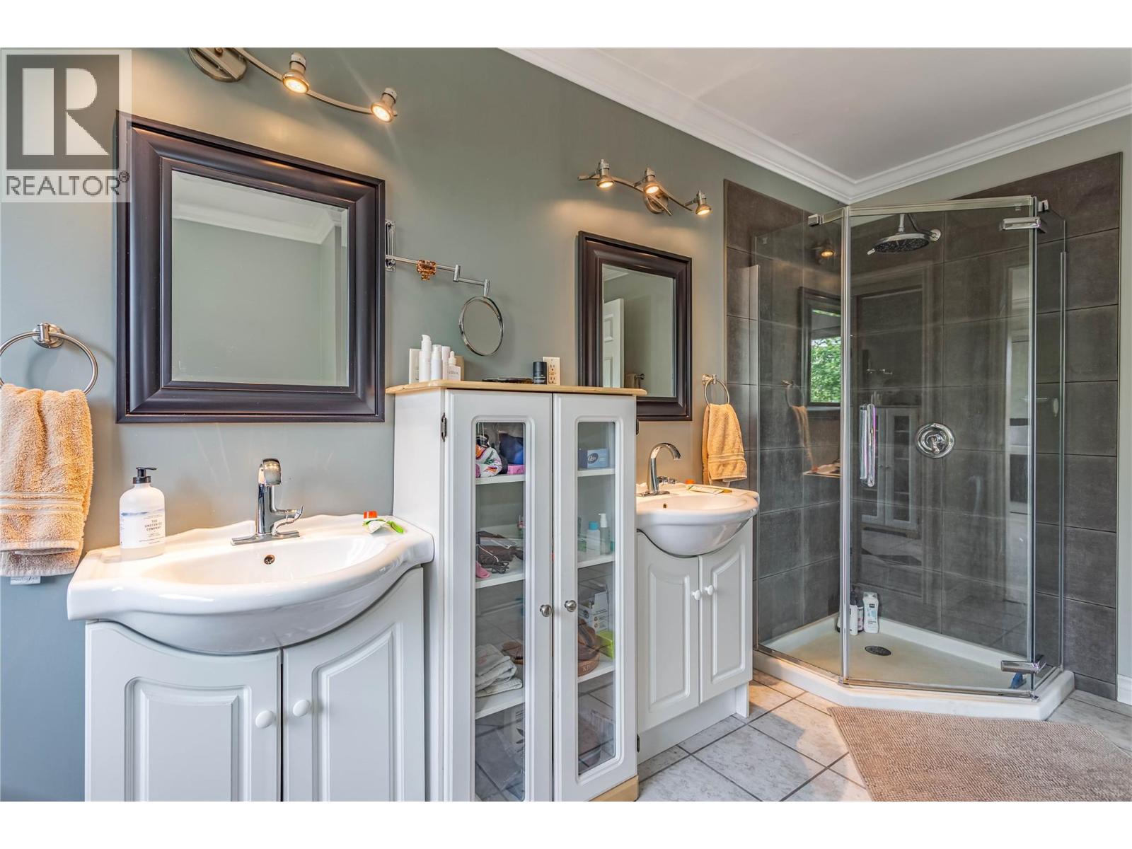  311 Woodpark Crescent, Kelowna