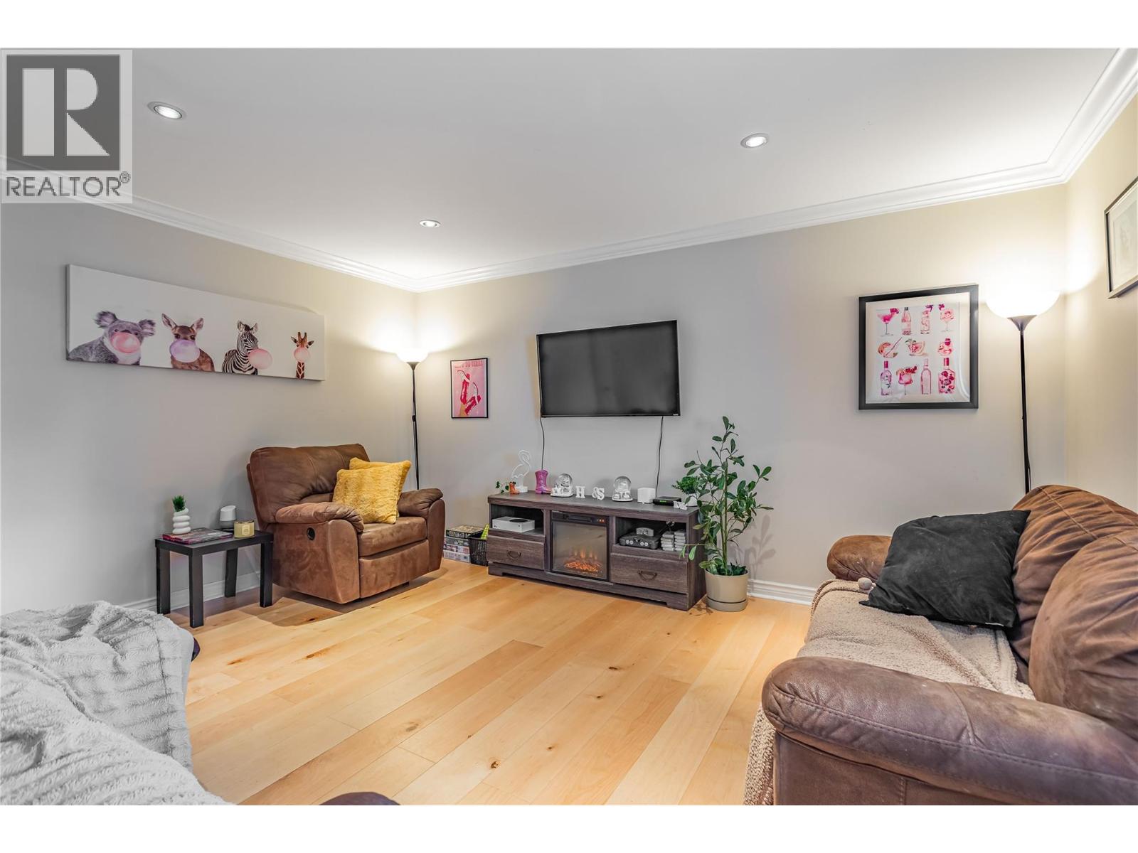  311 Woodpark Crescent, Kelowna