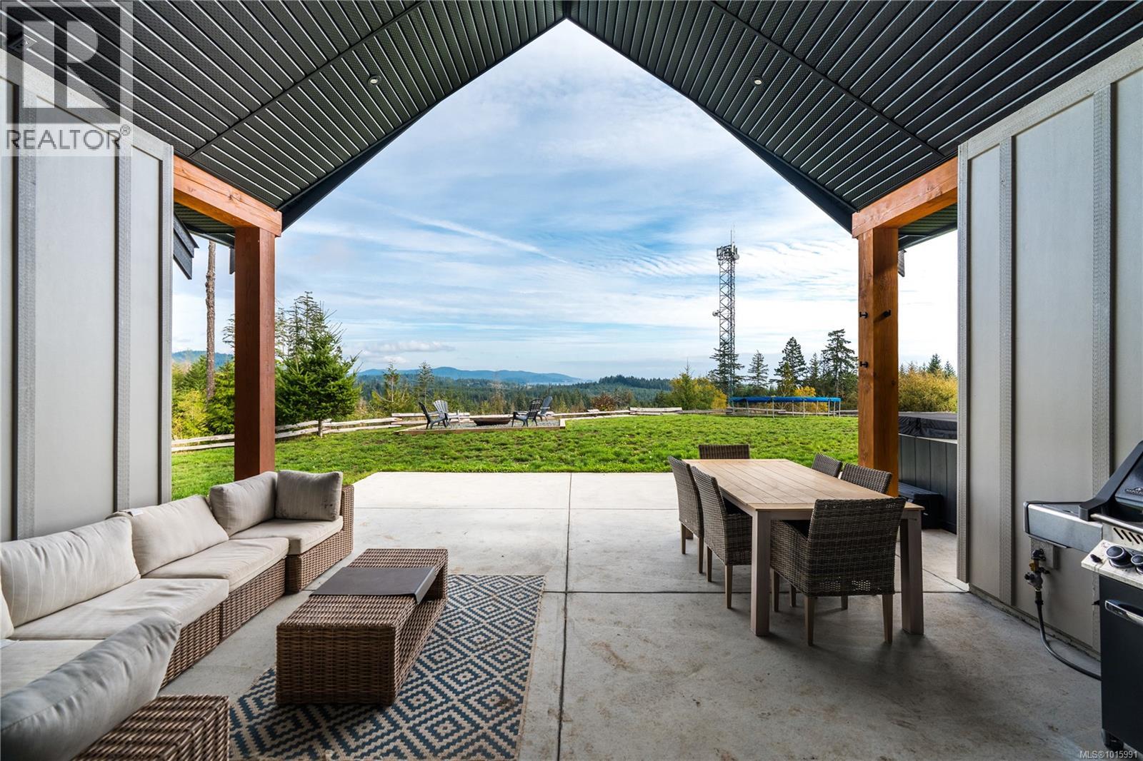  2550 Aythree Way, Sooke