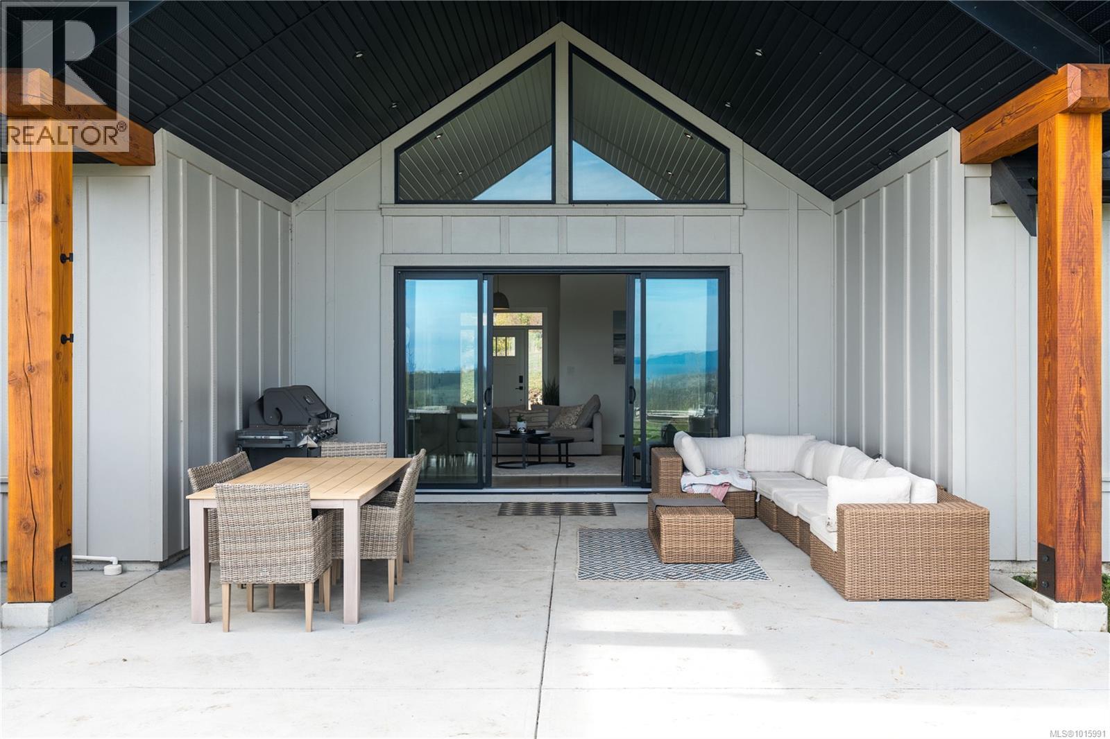  2550 Aythree Way, Sooke