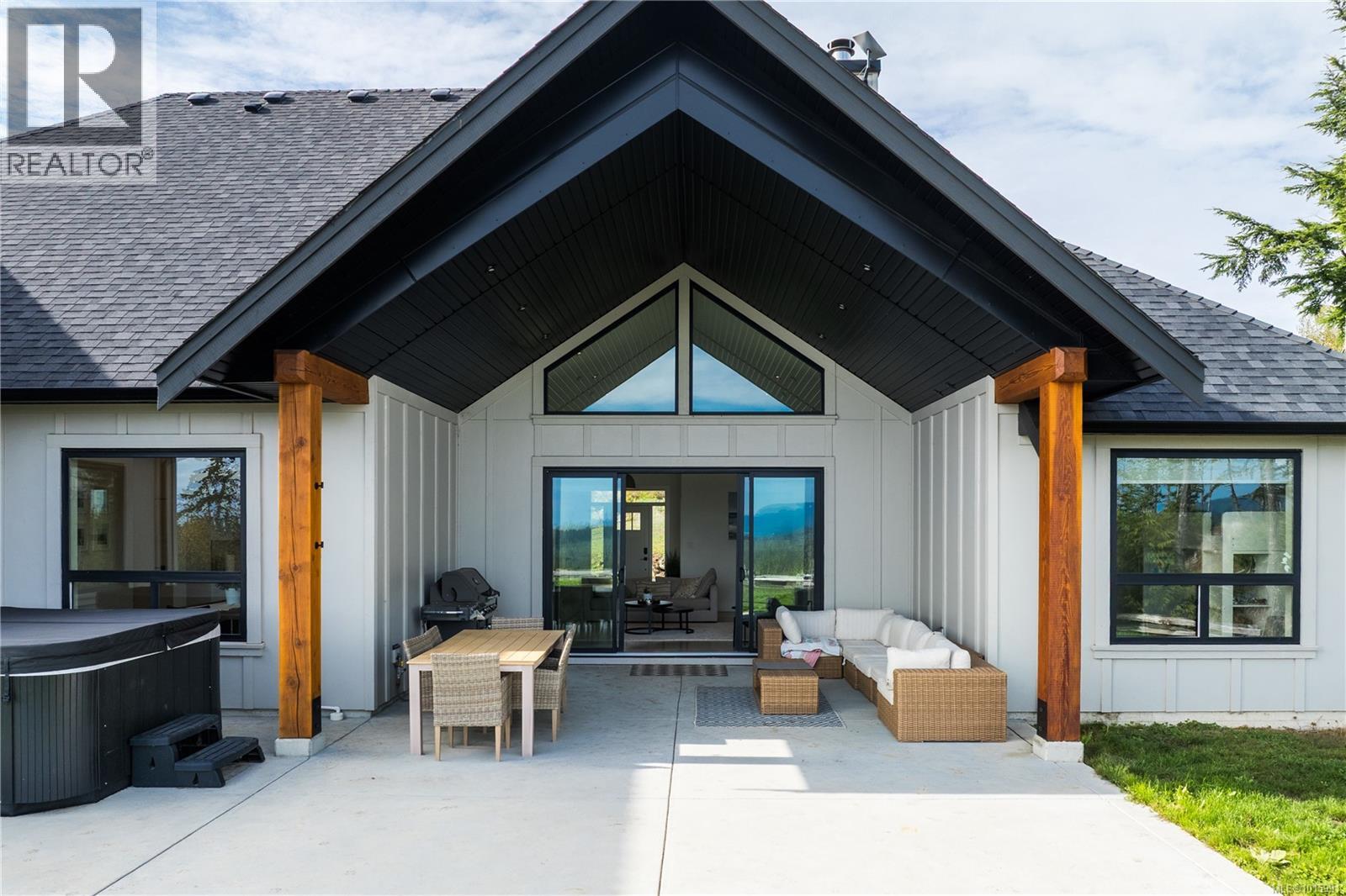  2550 Aythree Way, Sooke