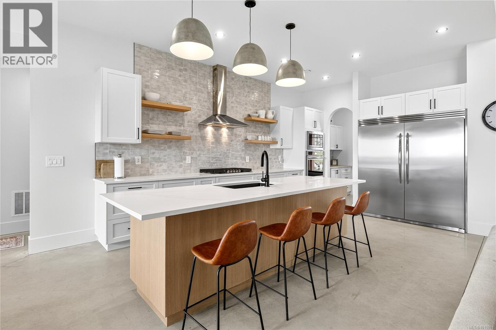  2550 Aythree Way, Sooke
