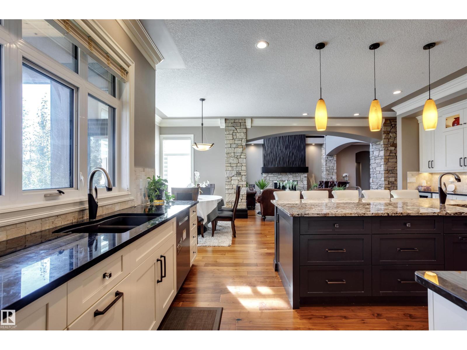 2807 WHEATON DR NW, Edmonton