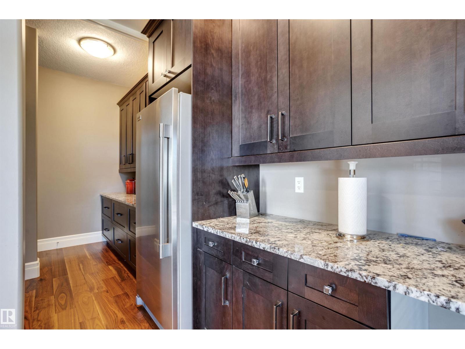 2807 WHEATON DR NW, Edmonton