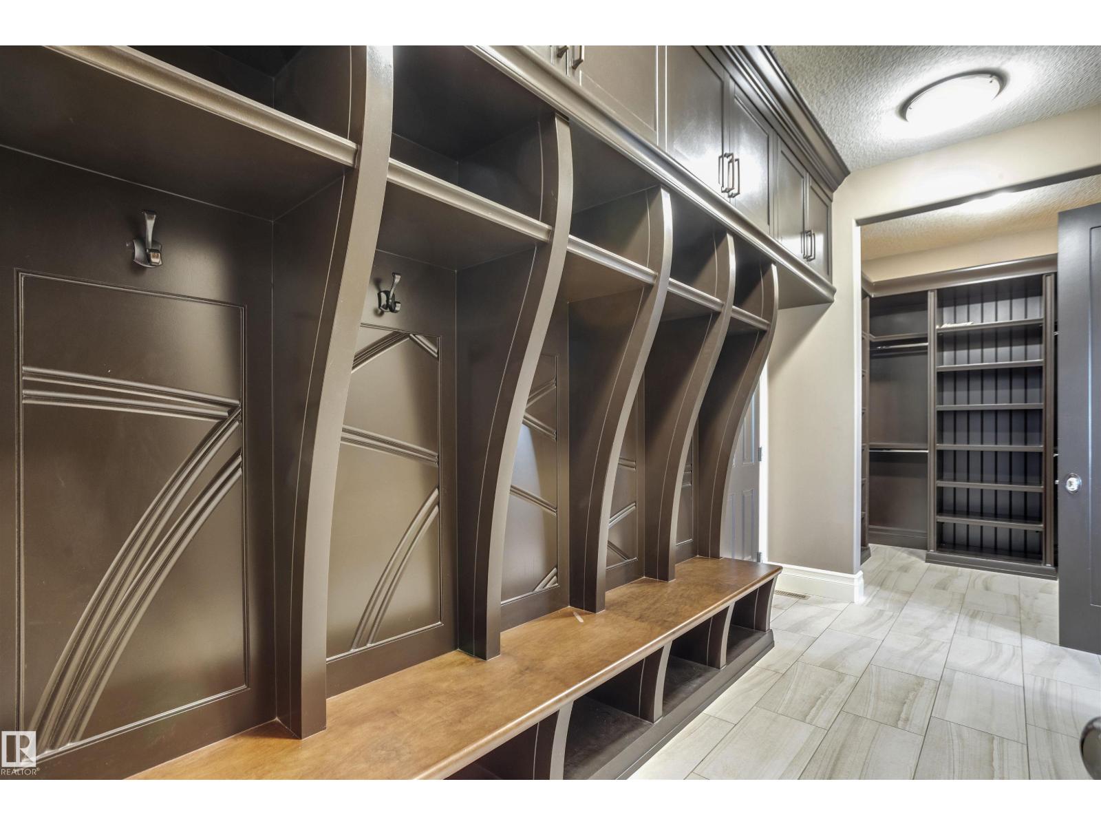 2807 WHEATON DR NW, Edmonton