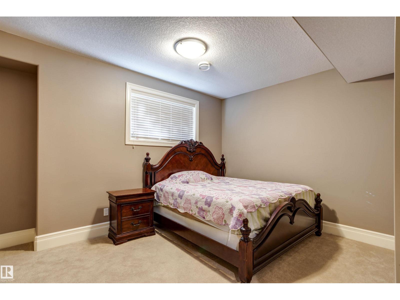 2807 WHEATON DR NW, Edmonton