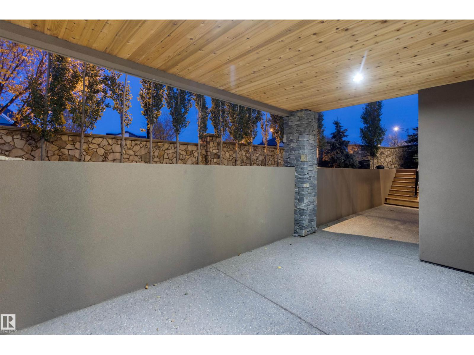 2807 WHEATON DR NW, Edmonton