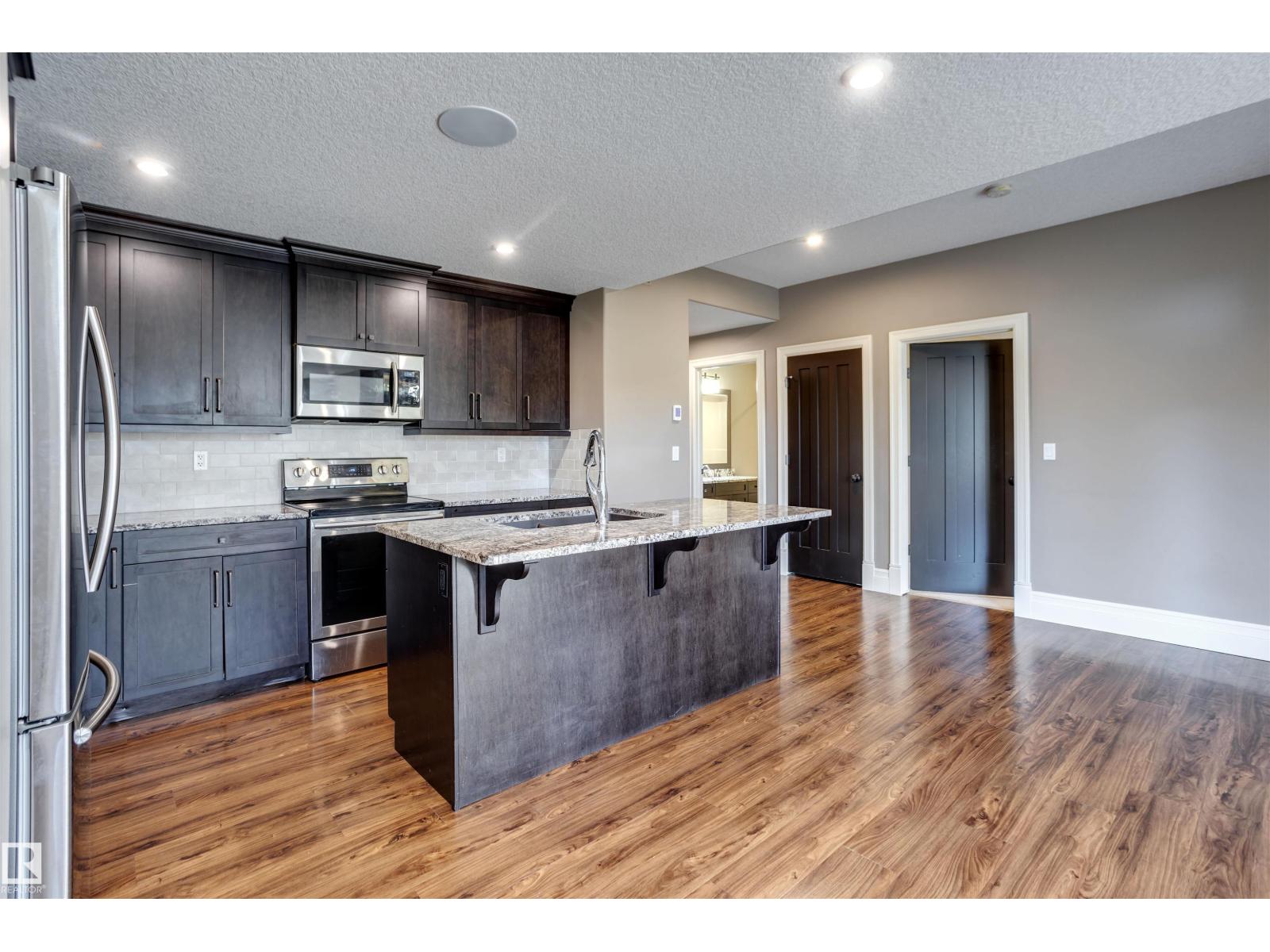 2807 WHEATON DR NW, Edmonton