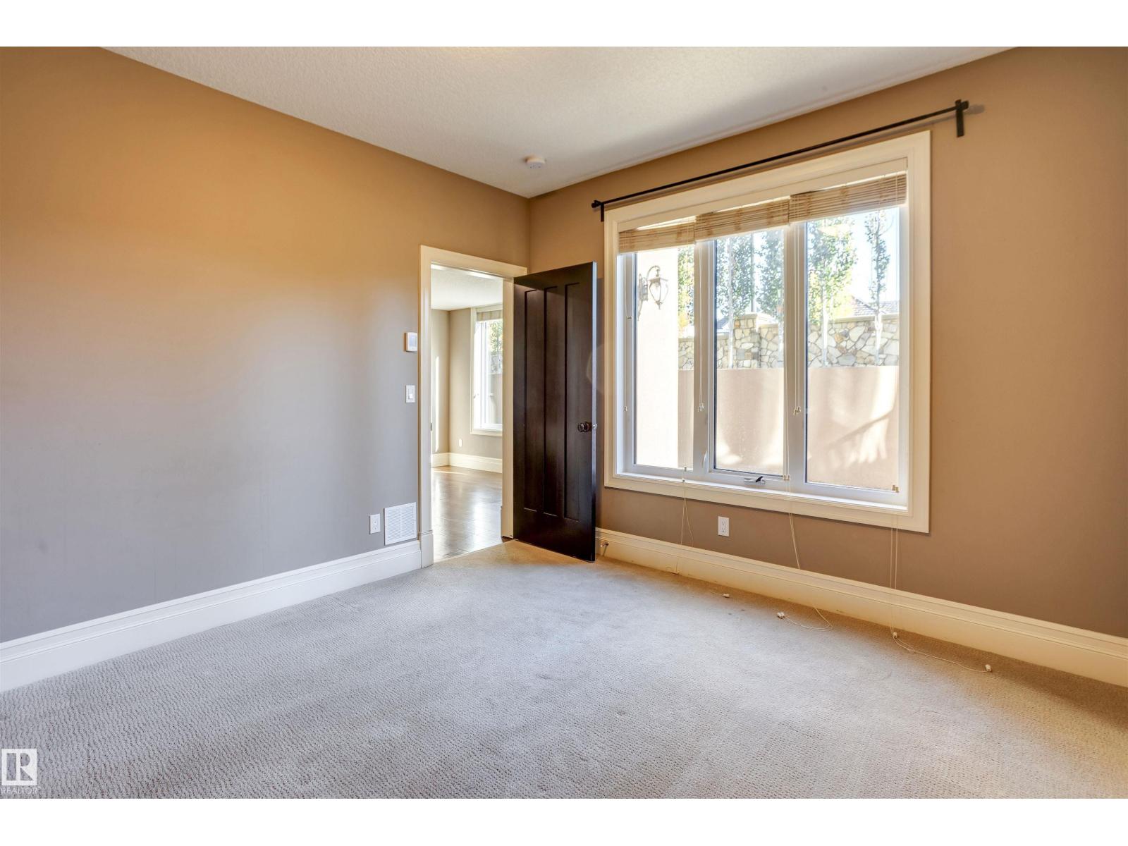 2807 WHEATON DR NW, Edmonton