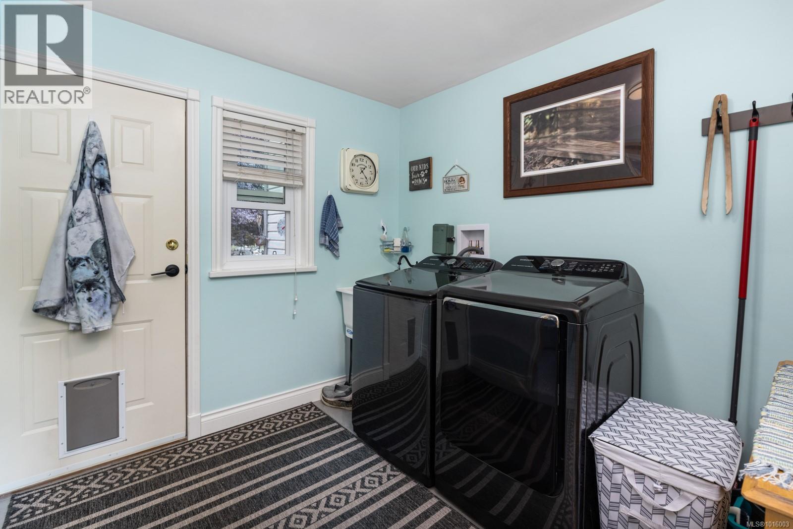 567 Maple Mountain Road, Duncan