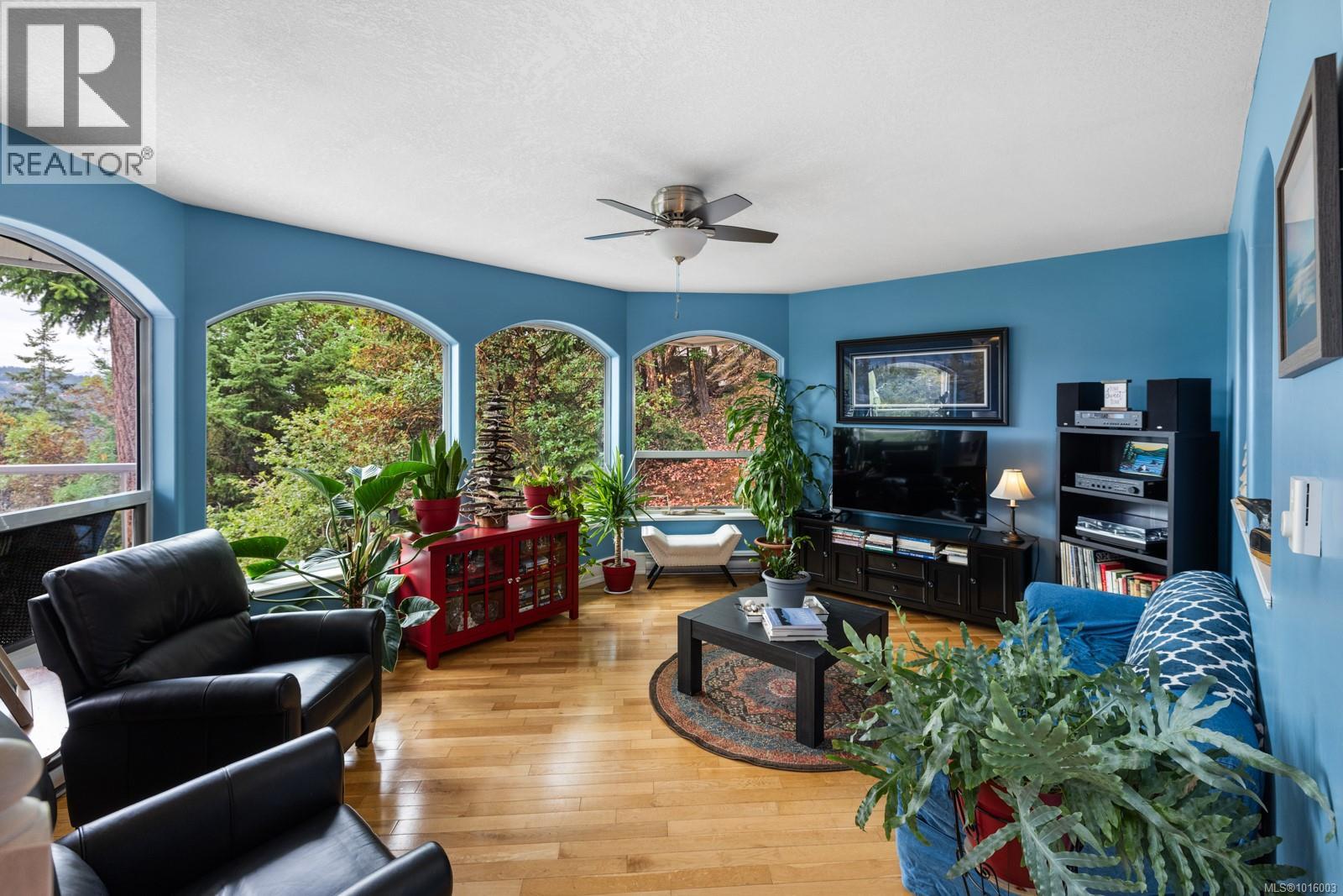  567 Maple Mountain Road, Duncan