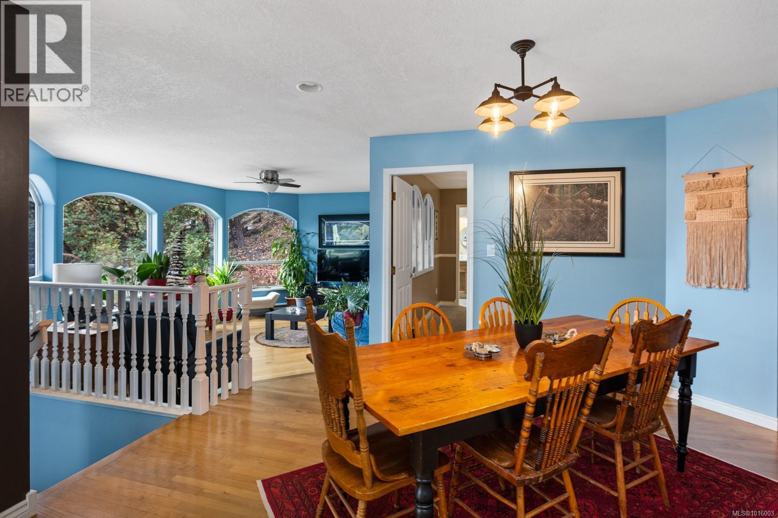  567 Maple Mountain Road, Duncan
