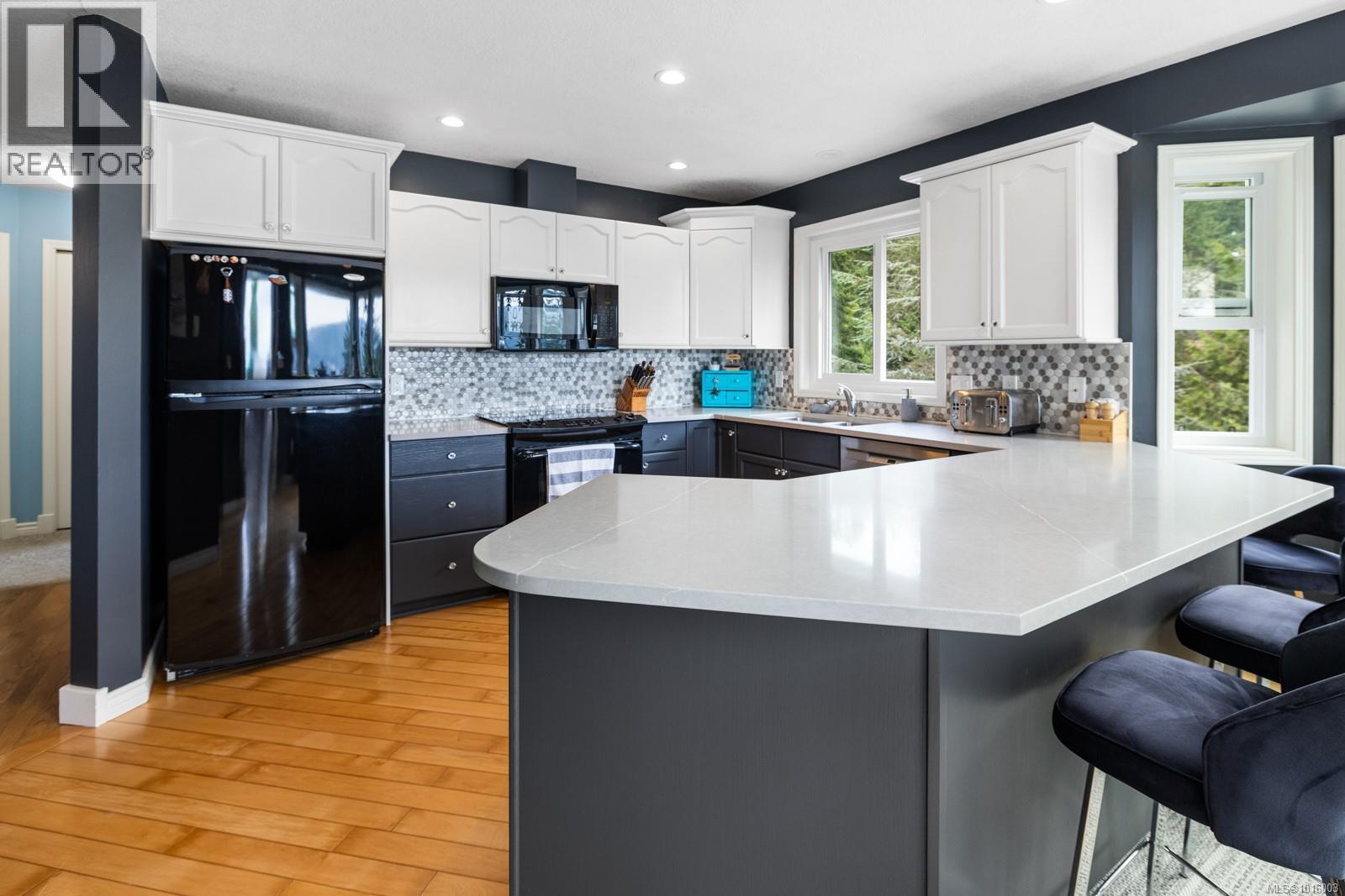  567 Maple Mountain Road, Duncan