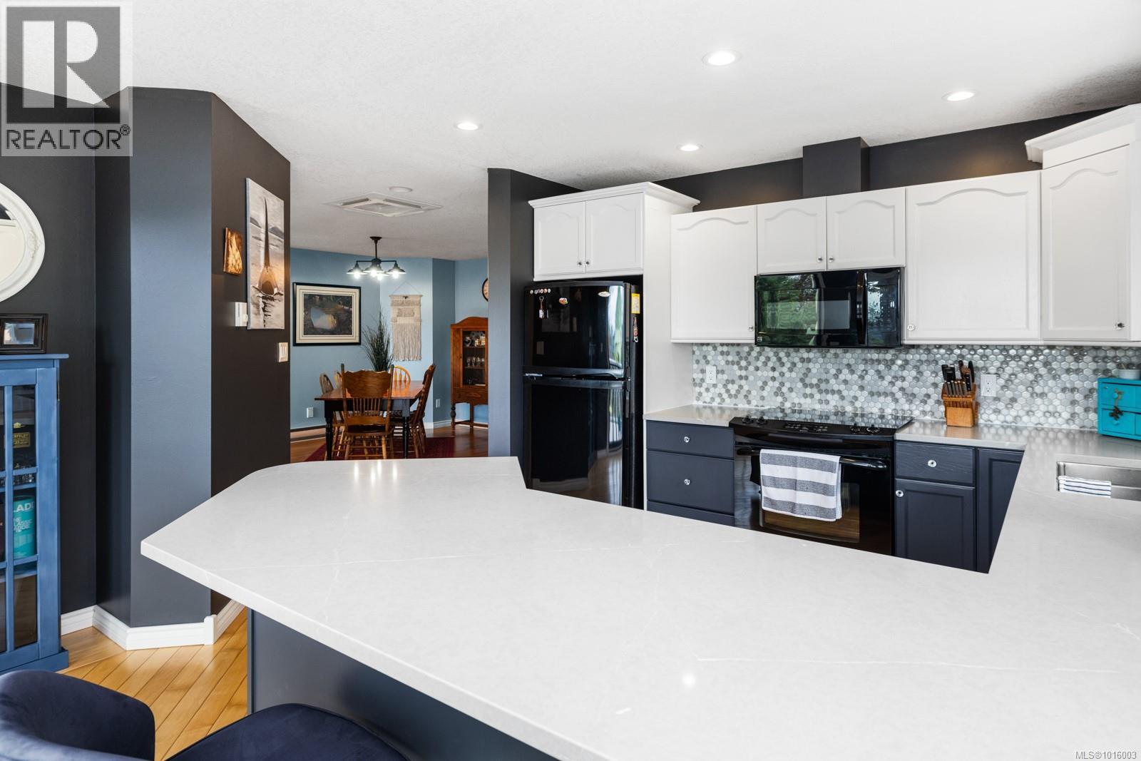  567 Maple Mountain Road, Duncan