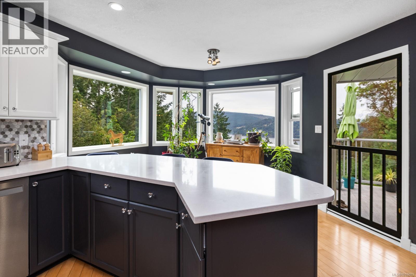  567 Maple Mountain Road, Duncan
