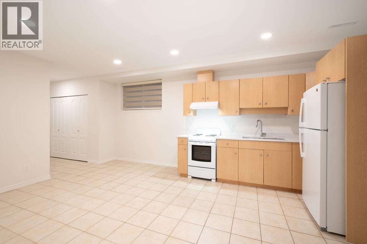 4080 ST. PAULS AVENUE, North Vancouver