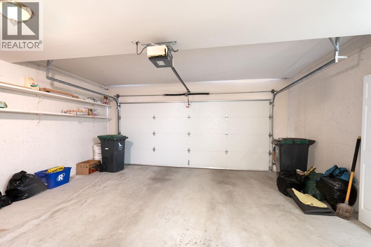 4080 ST. PAULS AVENUE, North Vancouver