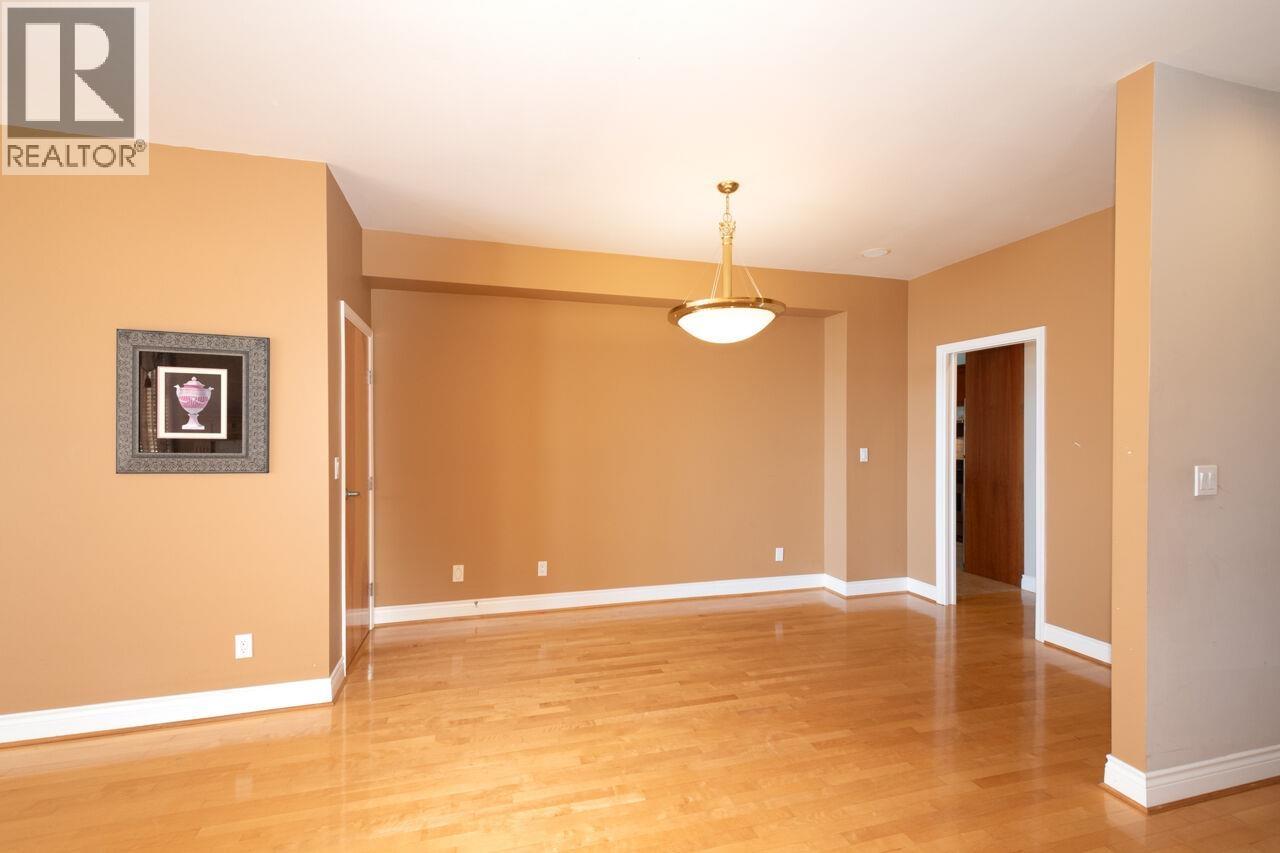 4080 ST. PAULS AVENUE, North Vancouver