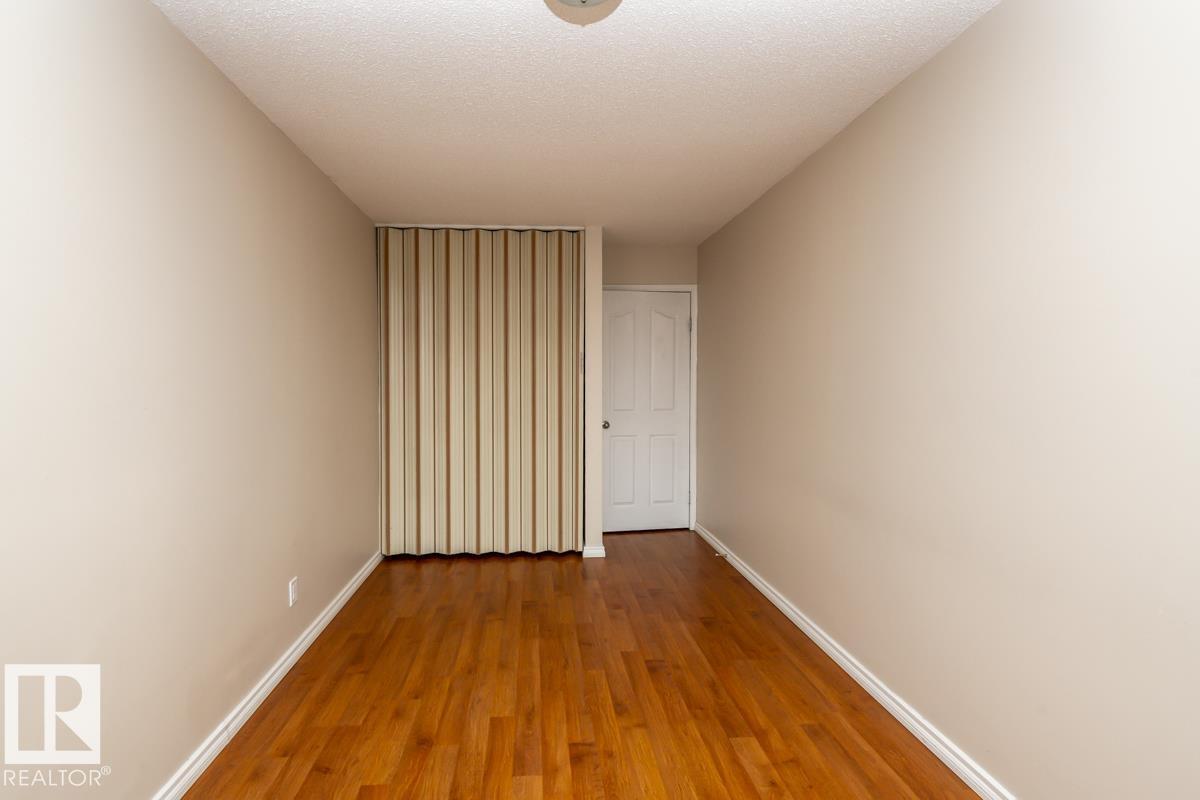 #301 7204 81 AV NW - 25