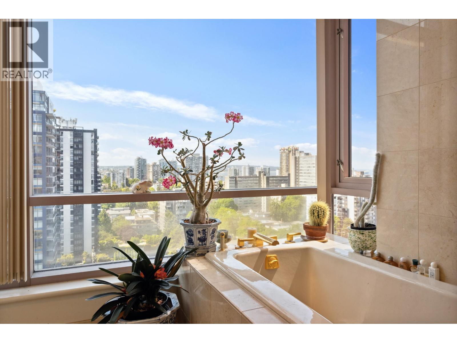 13C 1500 ALBERNI STREET, Vancouver