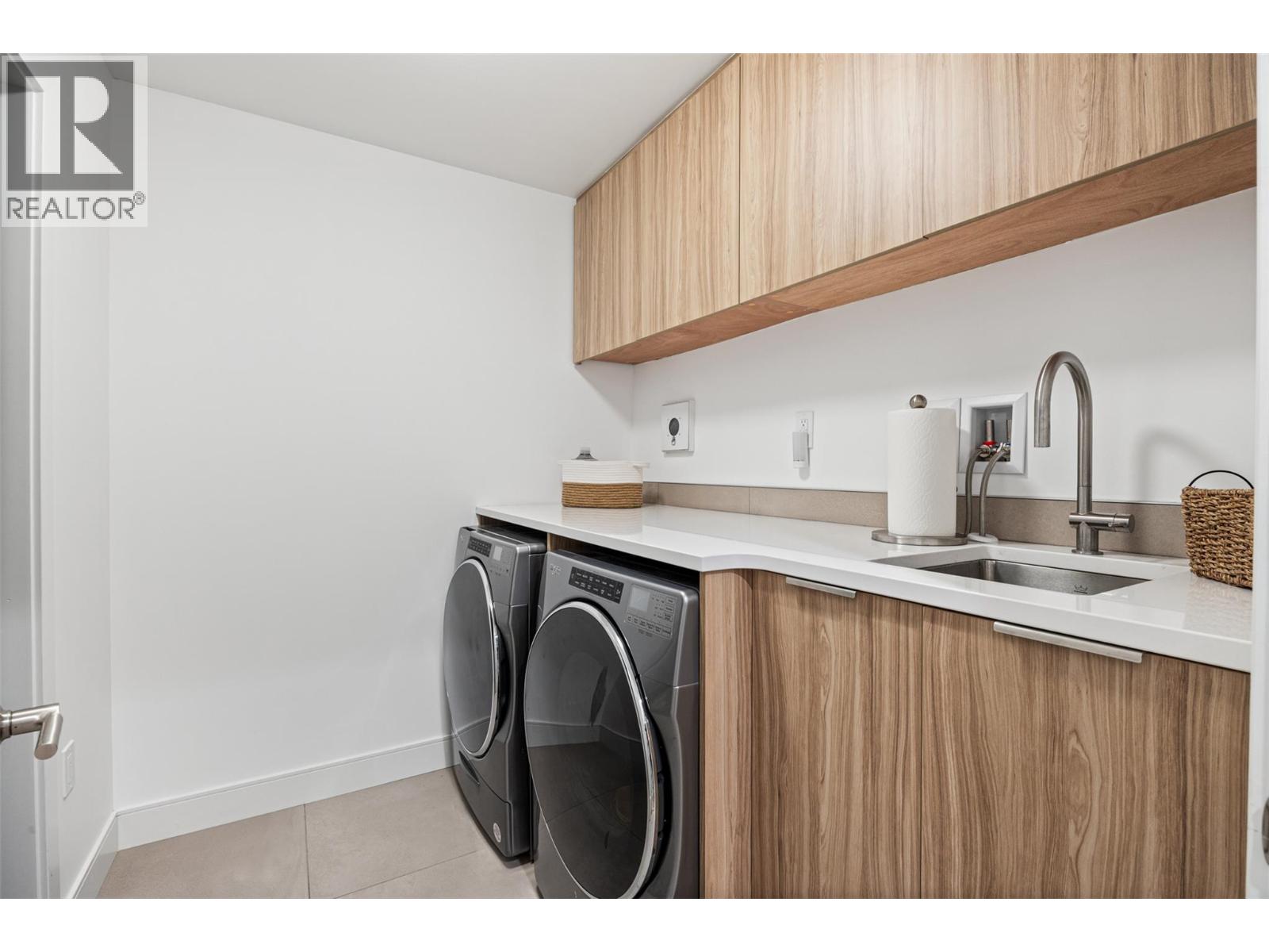 3308 3000 Ariva Drive, Kelowna