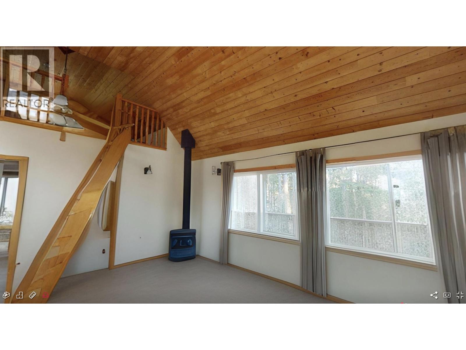 House in Galiano Island - Image 16