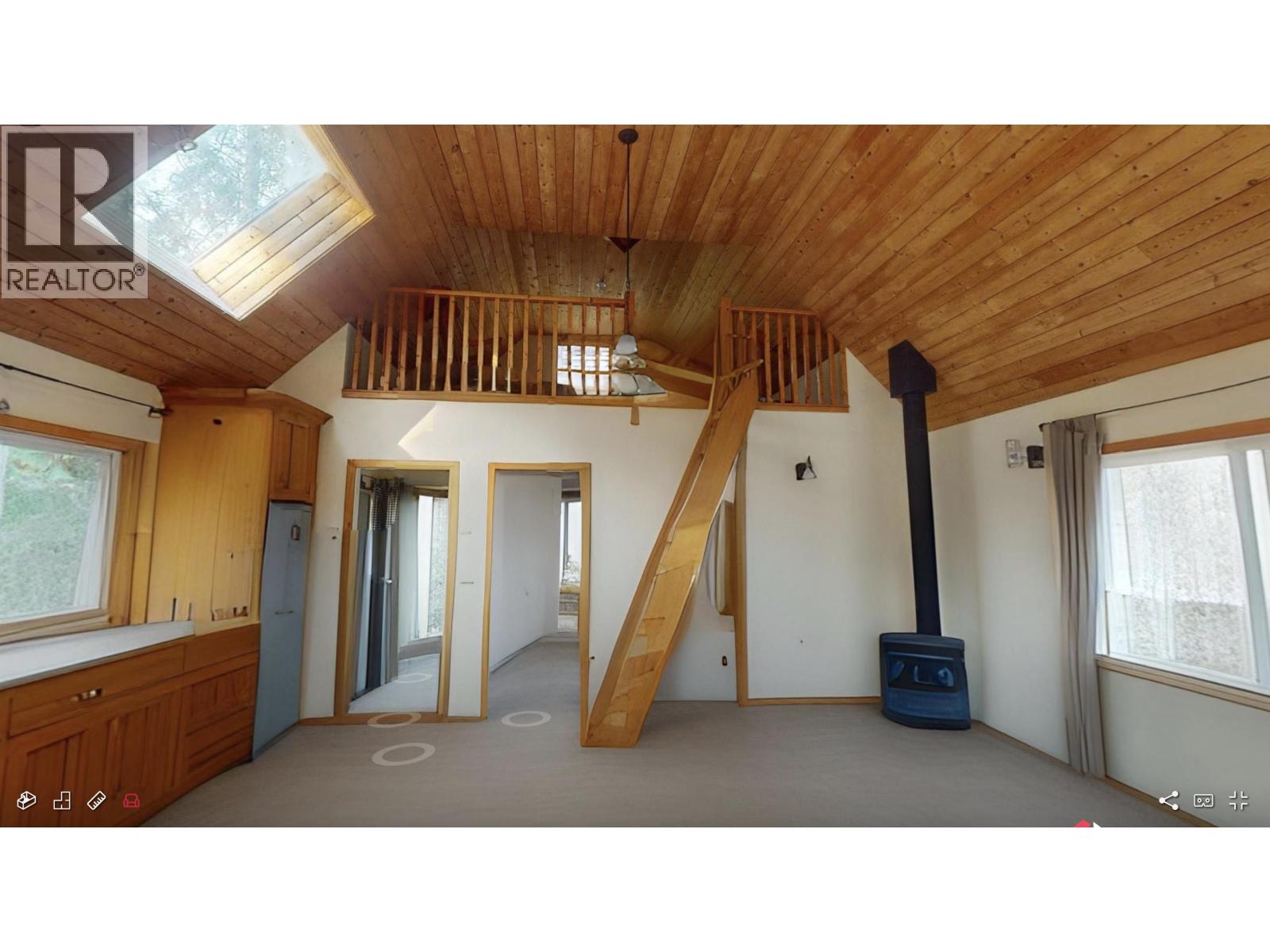 House in Galiano Island - Image 15